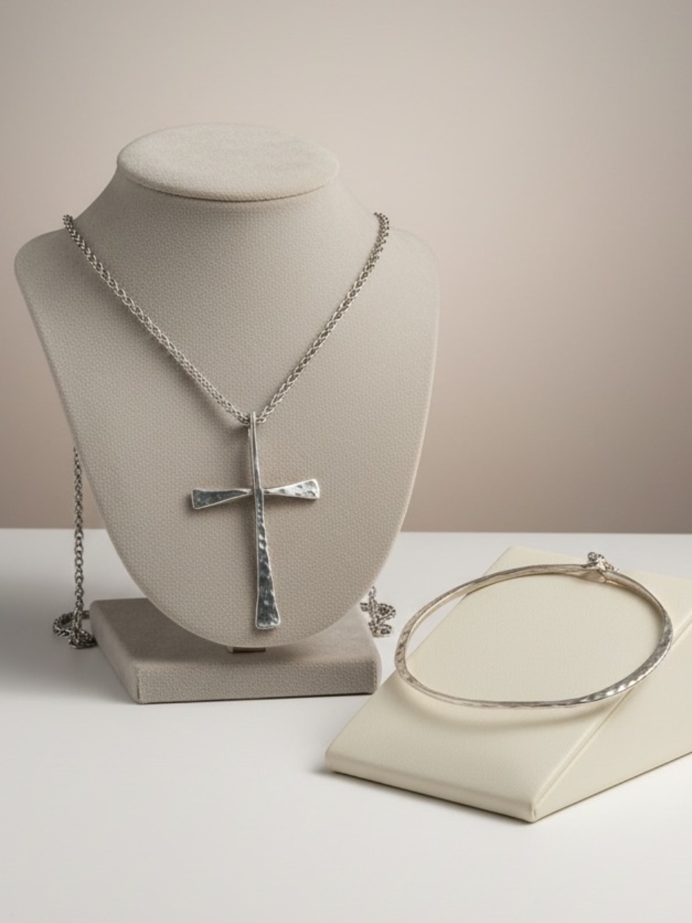 3 piece JAMES AVERY set hammered LARGE retired cross & hook on bracelet necklace